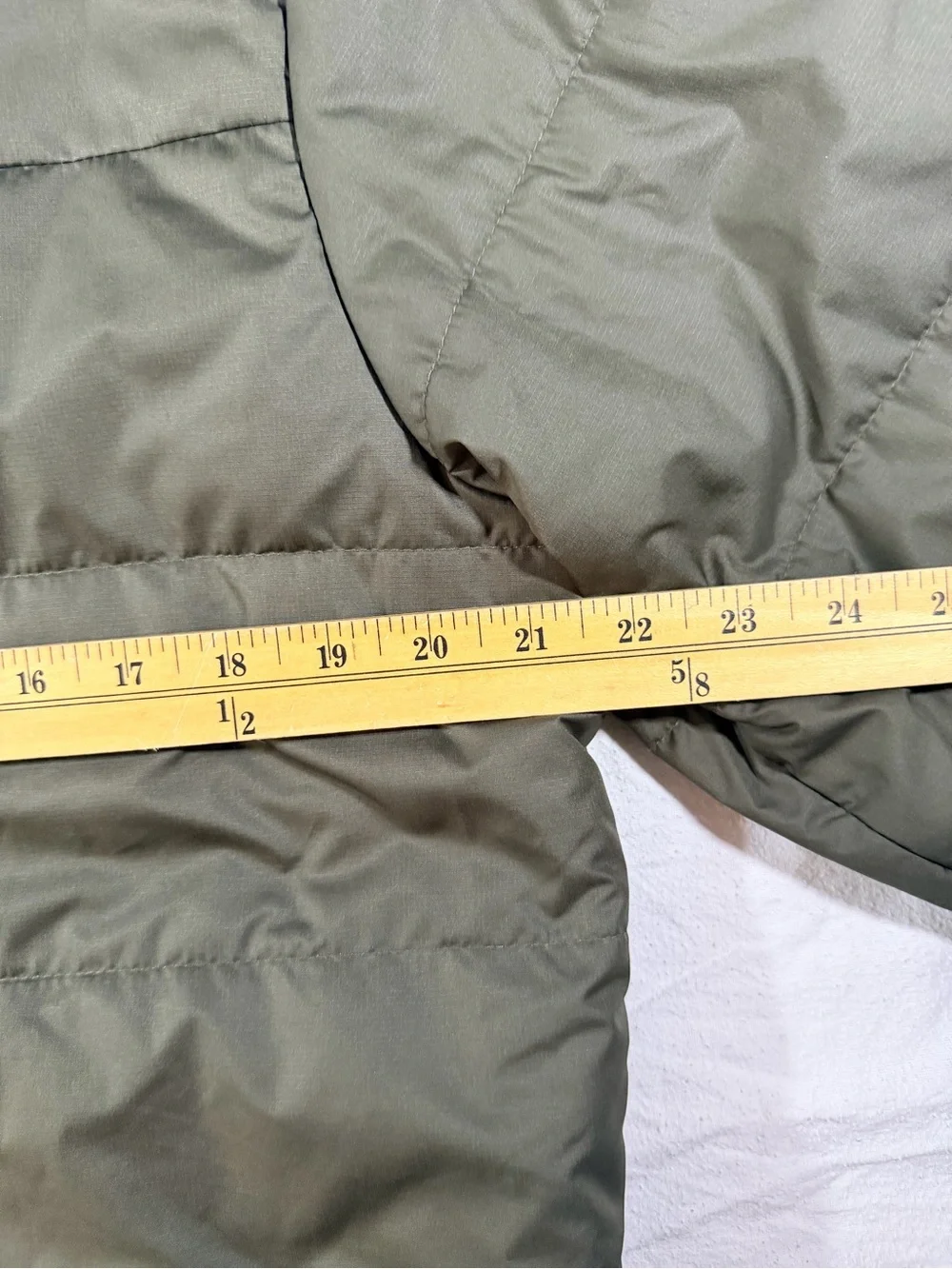 The North Face Men's Green Puffer Jacket Full Zip Pockets Stand-Up Collar M